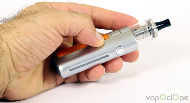 Kit Drag Q Voopoo en main