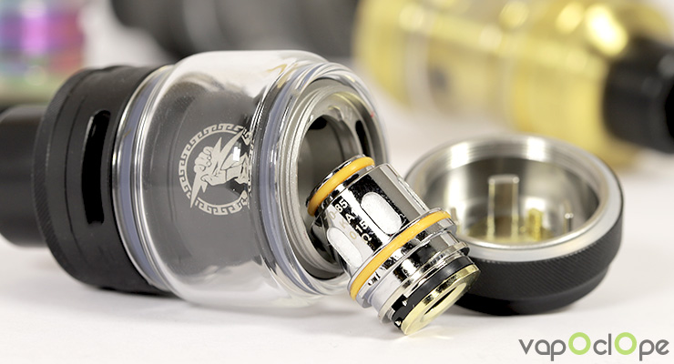 Le changement de résistance du clearomiseur Z Sub-Ohm SE de chez Geek Vape