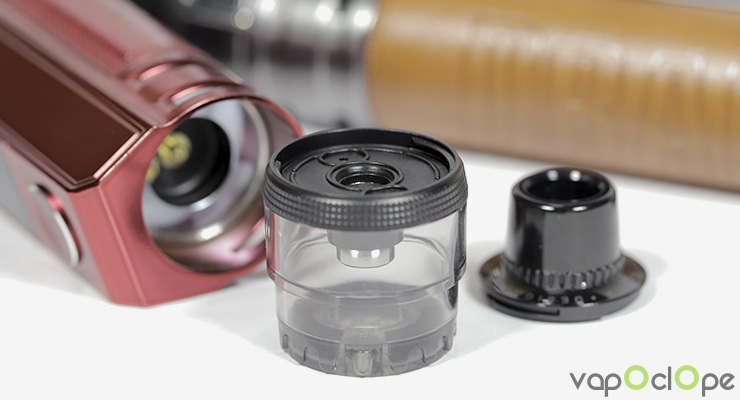 L'orifice de remplissage du kit Drag H80s de chez Voopoo