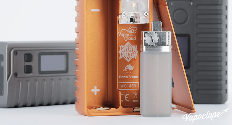 Le réservoir démontable de la box Empire Squonk 21700 de chez Vaperz Cloud