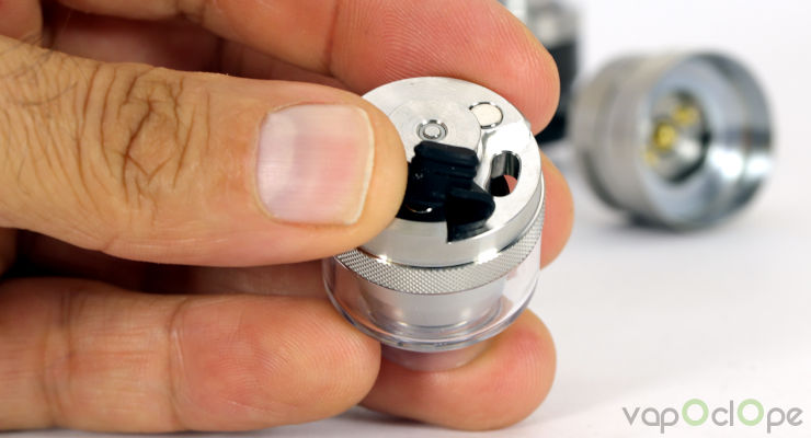 le trou d'ouverture e-liquide