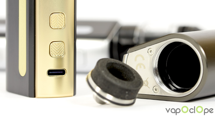 Le port USB-C et l'ouverture pour accu de la Box Kriemhild 80 de chez Vapefly